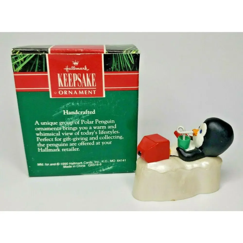 1990‎ Hallmark Keepsake Ornament Polar TV in Box U84/5166